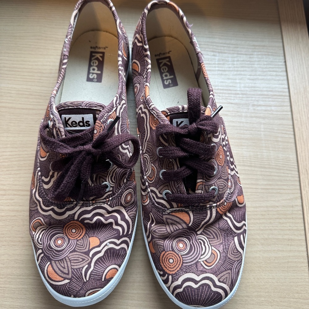 Keds Brown and Orange Casual Sneakers with Artistic Design great condition